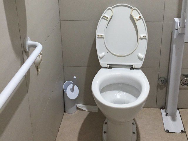 トイレつまりトラブルの解決方法